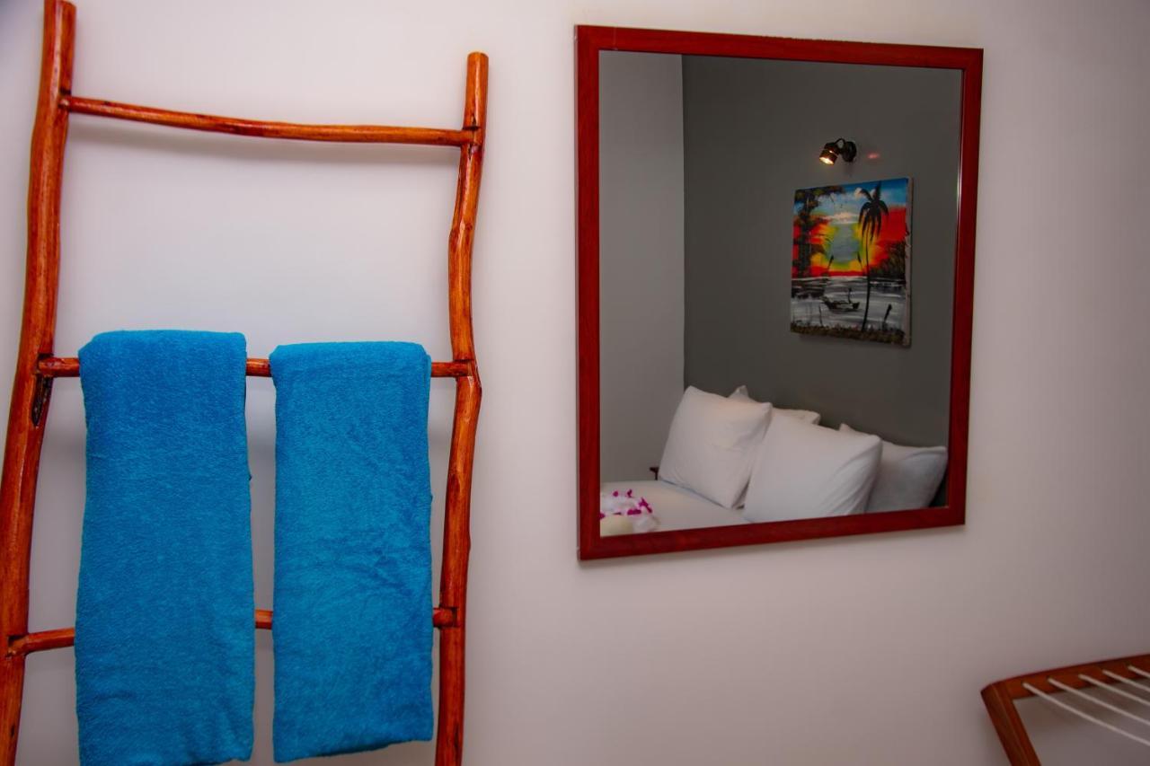 Little Pompeji Boutique Hotel - Adults Only จัมเบียนี ภายนอก รูปภาพ