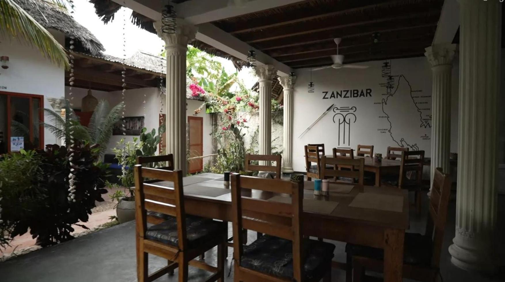 Little Pompeji Boutique Hotel - Adults Only จัมเบียนี ภายนอก รูปภาพ